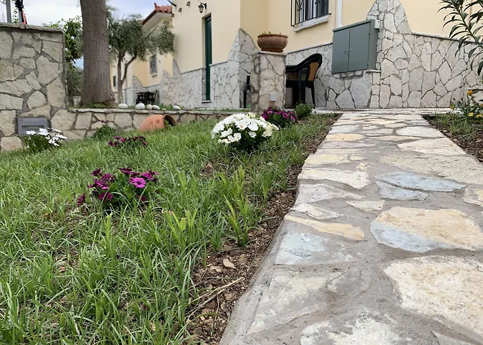 Foufas Aparthotel 4*