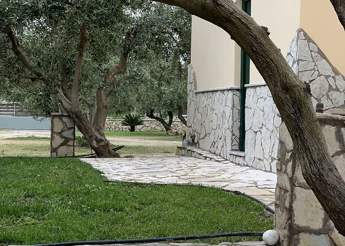 Foufas Paralio Astros