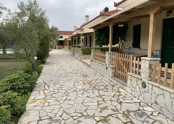 Hotel apartamentowy Foufas Parálion Ástros