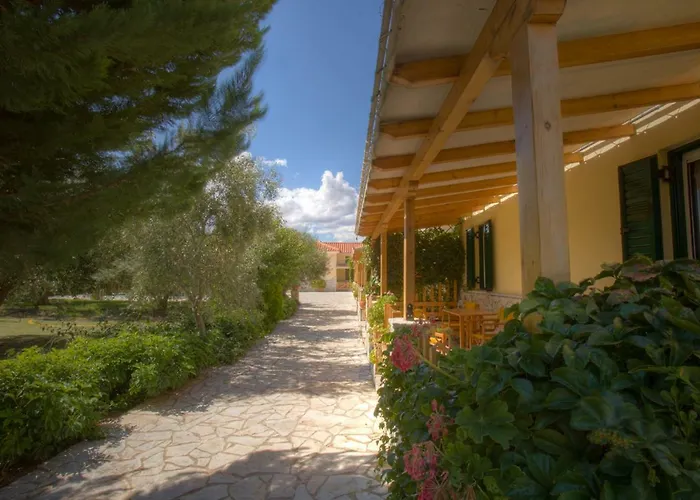 Apartmanhotel Foufas Parálion Ástros