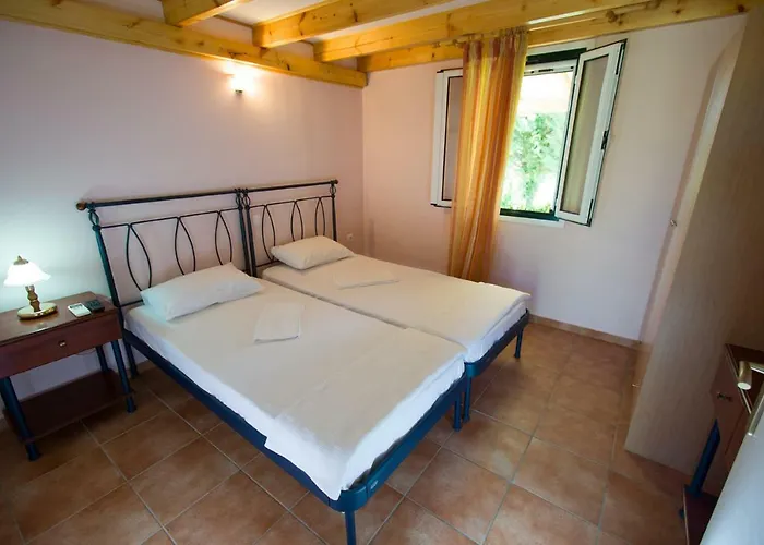 Foufas 4* Parálion Ástros