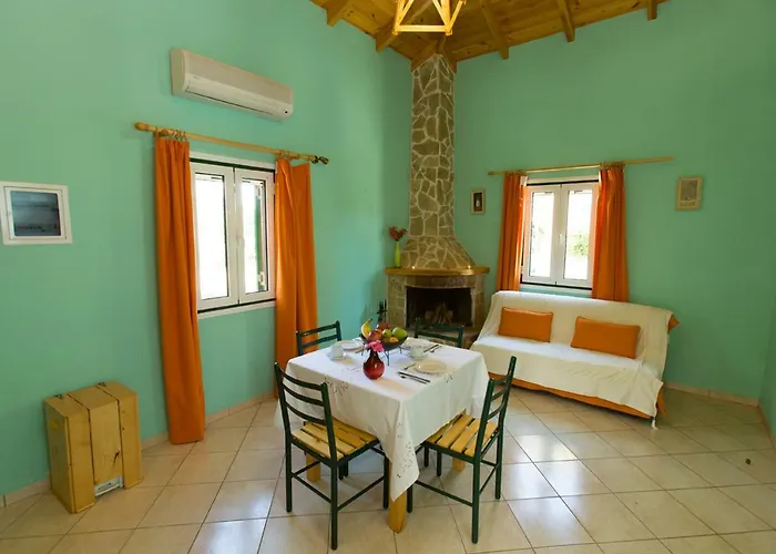 Foufas Parálion Ástros